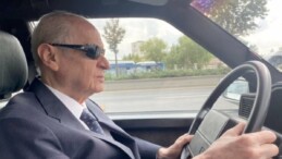 Devlet Bahçeli klasik otomobiliyle Ankara’yı gezdi