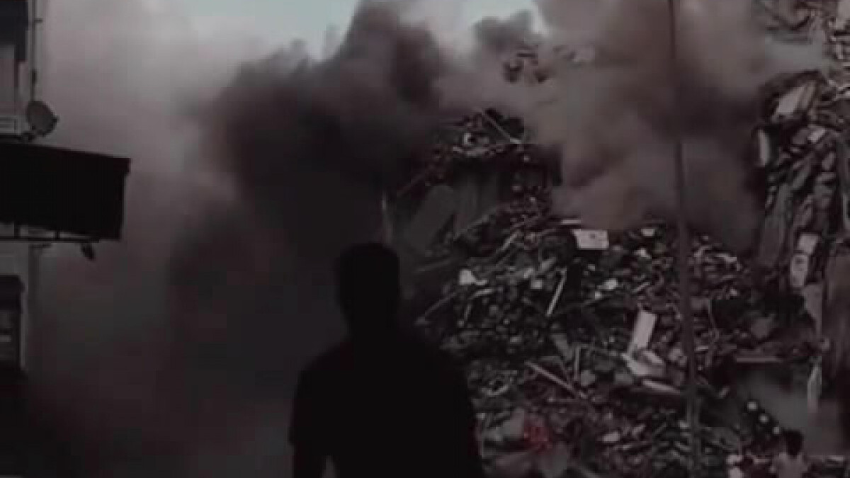 Diyarbakır’da 7 katlı bina yıkım sırasında çöktü