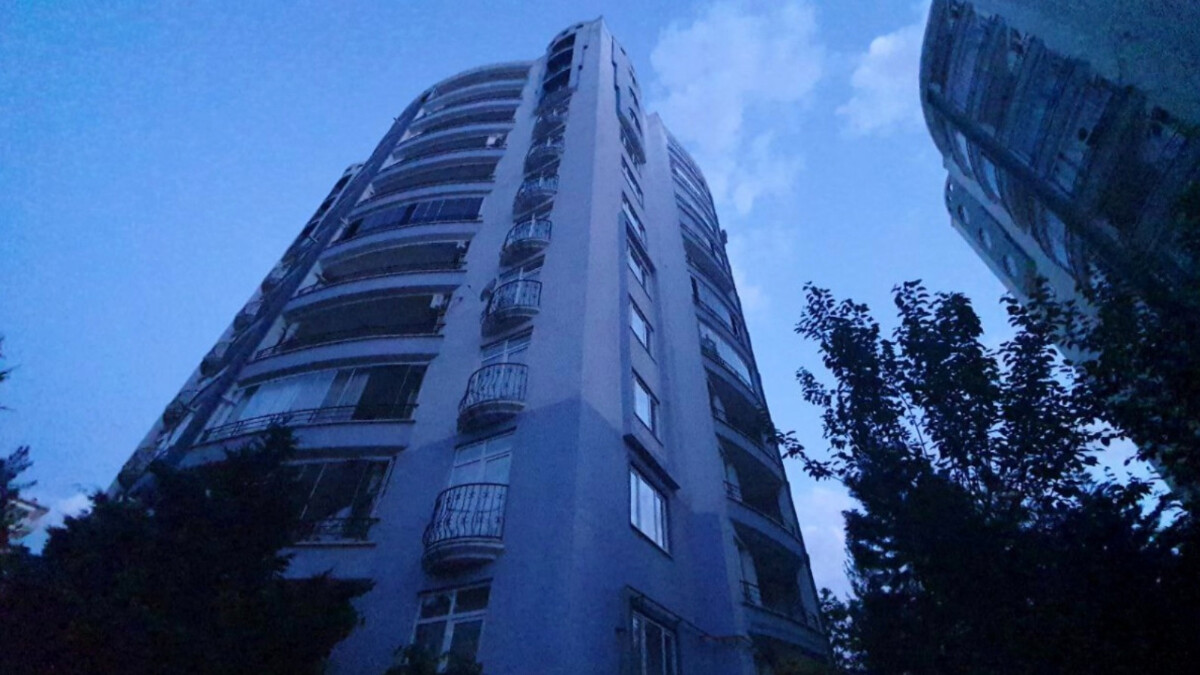 Diyarbakır’da madde bağımlısı şahıs, babasının boğazını kesti