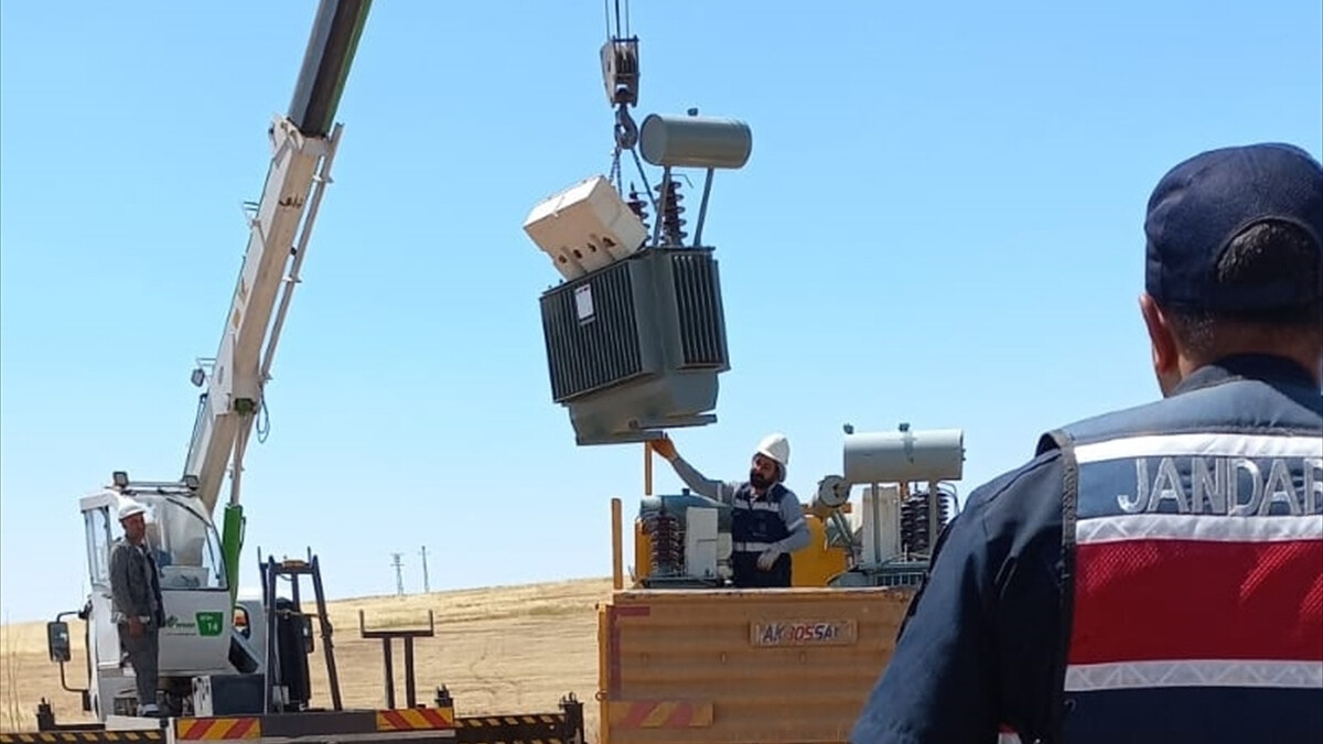 Diyarbakır’ın Çınar ilçesinde 13 kaçak trafoya el koyuldu