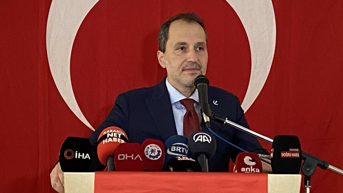 Fatih Erbakan: Borç aldığın müddetçe faizden kurtulmak mümkün olmaz