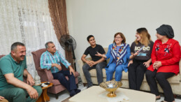 Fatma Şahin, LGS birincisi depremzede öğrenciyi ziyaret etti