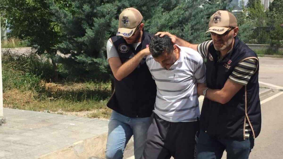 FETÖ’nün gri kategoride aranan sözde yöneticisi tutuklandı