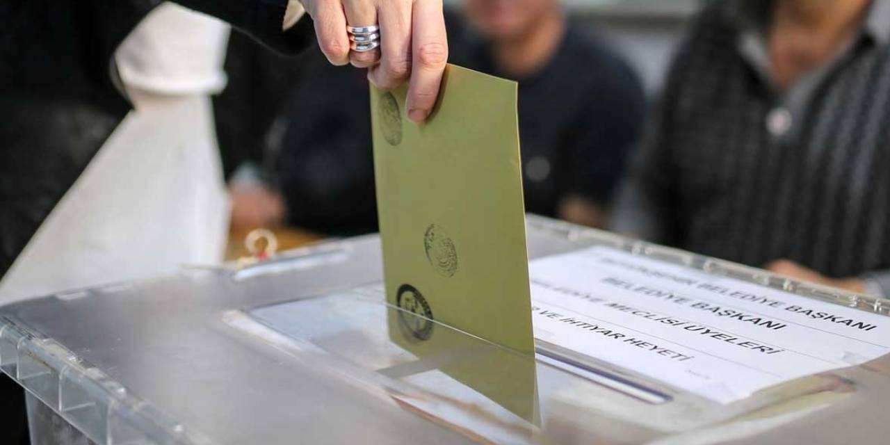 Herkes Ne Olduğunu Anlamaya çalışıyor… 83 milyon Fazla Pusula, Sayısı Bilinmeyen Yabancı Seçmen… Sandıkta Şüpheli Sorular…