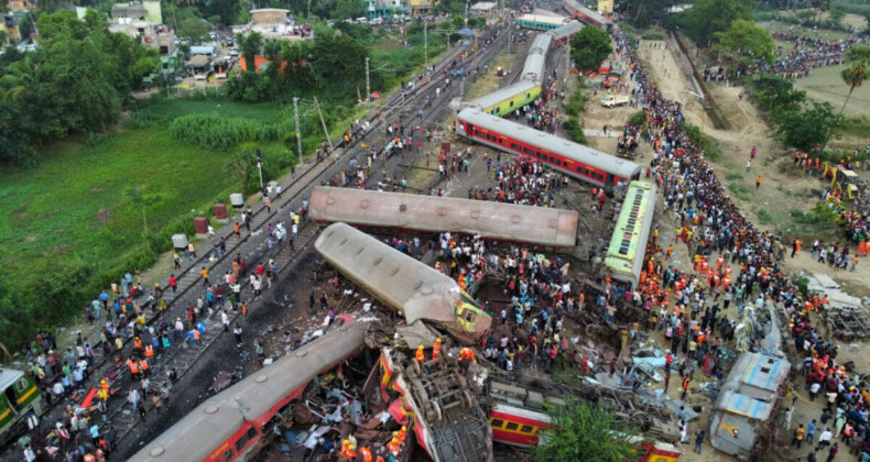 Hindistan’daki tren kazasında can kaybı sayısı 290’a çıktı