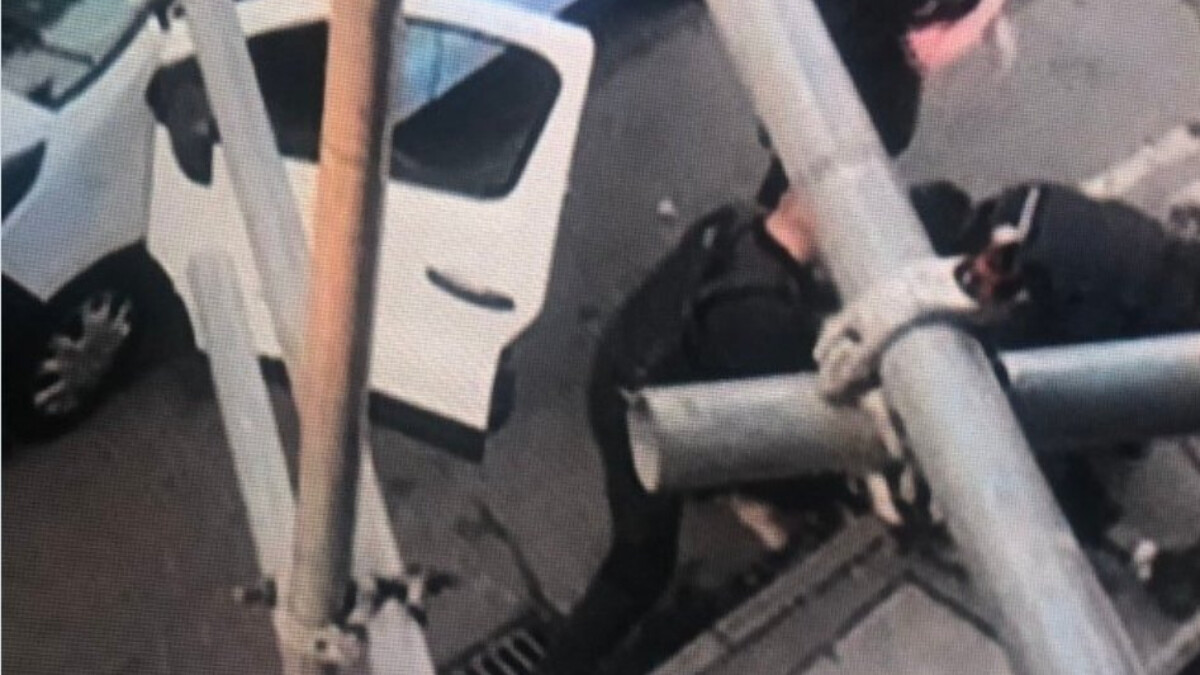 İngiltere’de 3 kişi ölü bulundu, 1 kişi gözaltına alındı