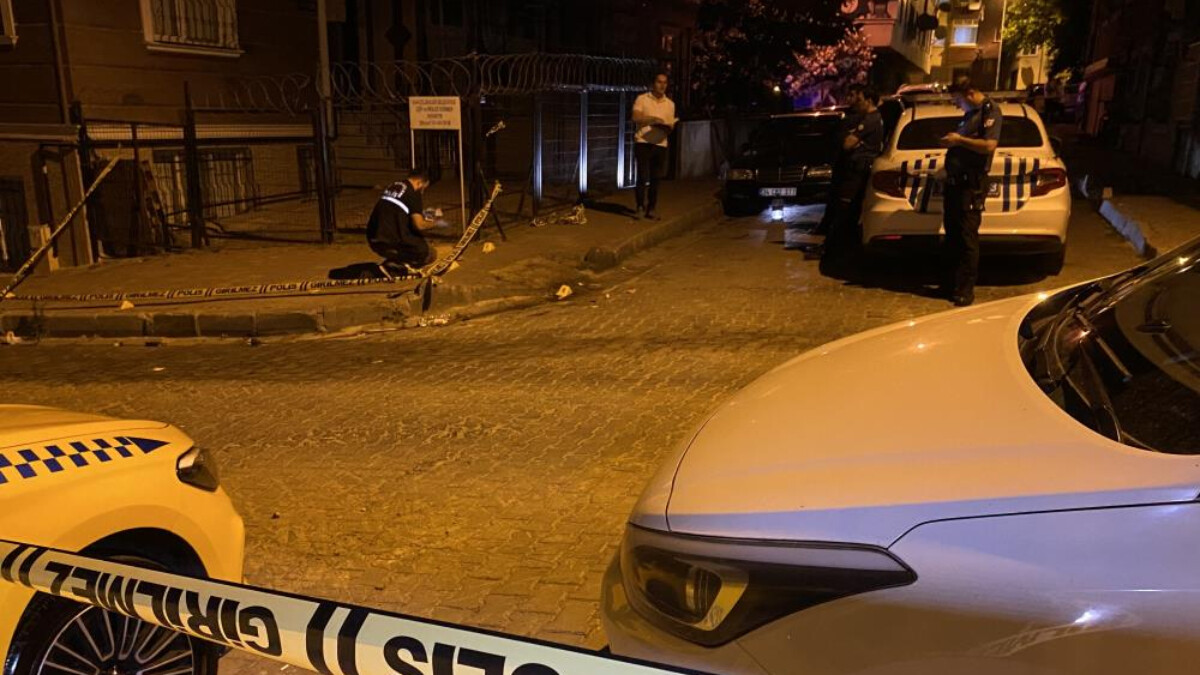 İstanbul Bahçelievler’de silahlı saldırıya uğrayan genç ağır yaralandı