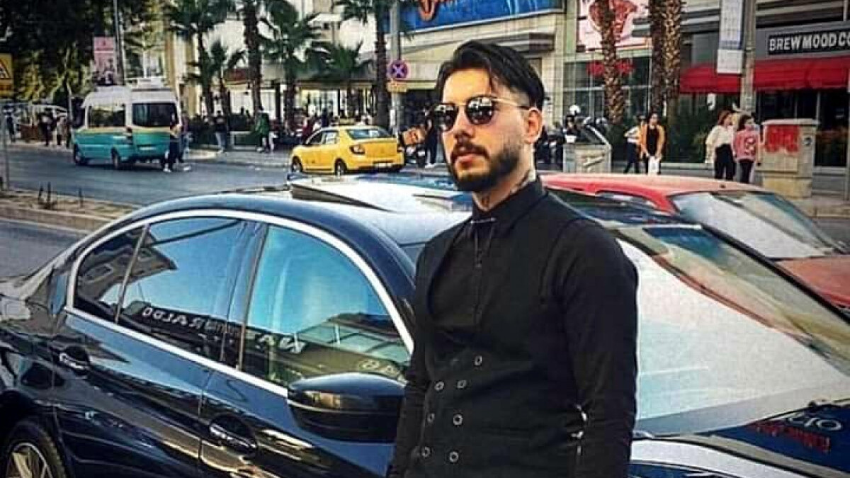 İzmir’de motosiklet bariyere çarptı: 1 ölü 1 yaralı