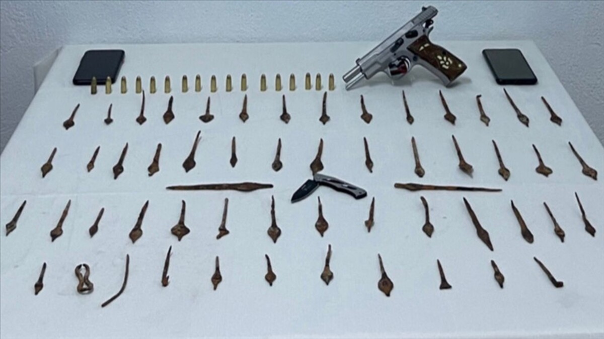 Kahramanmaraş’ta Roma dönemine ait olduğu değerlendirilen mızrak uçları ele geçirildi