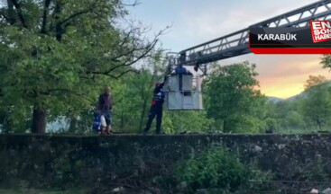 Karabük’te taşkın nedeniyle mahsur kalan vatandaşları itfaiye kurtardı