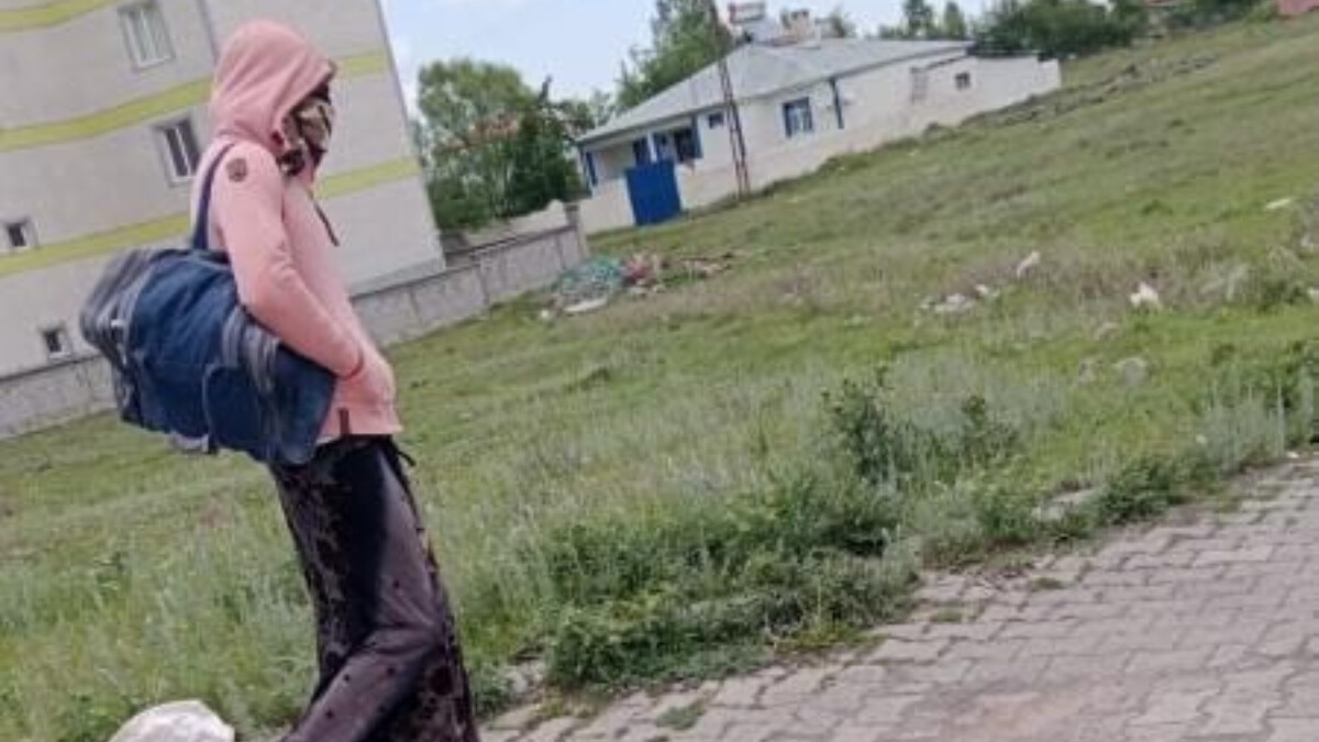Kars’ta kadın kıyafetiyle gezen erkek aranıyor