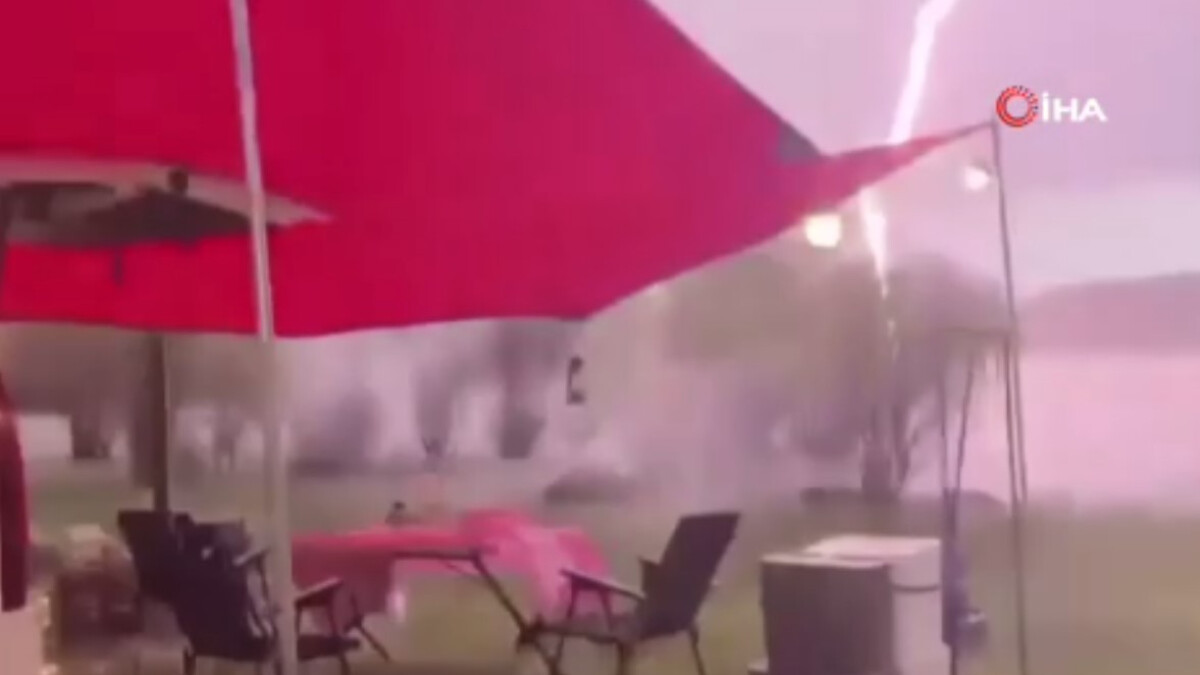 Kızılcahamam’da yıldırım düşme anı kamerada