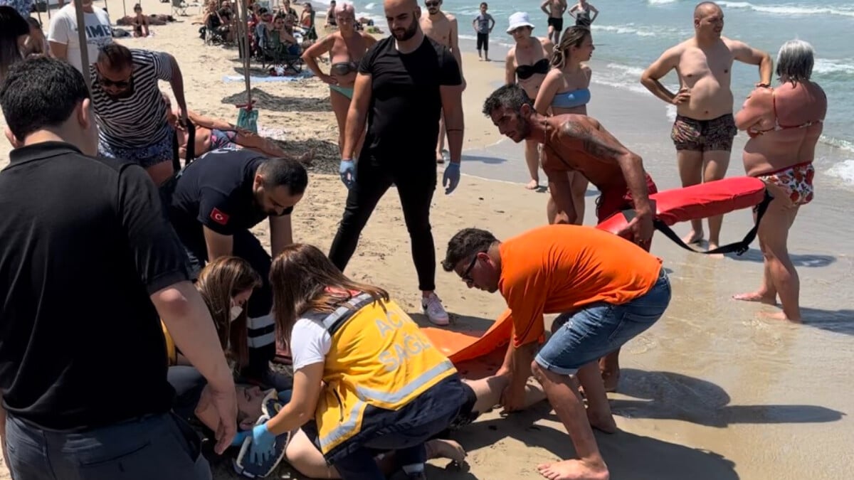 Kuşadası’nda sevgilisini kurtarmak isterken boğuluyordu