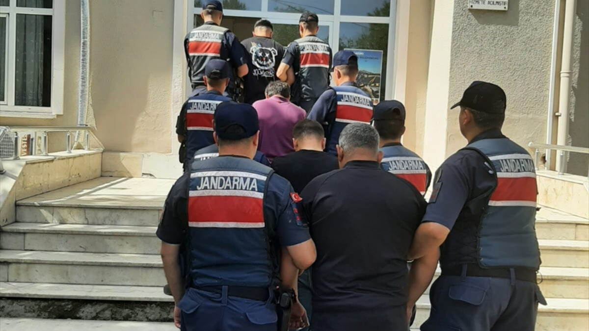 Malatya merkezli 8 ilde cezaevi personeline yönelik operasyon