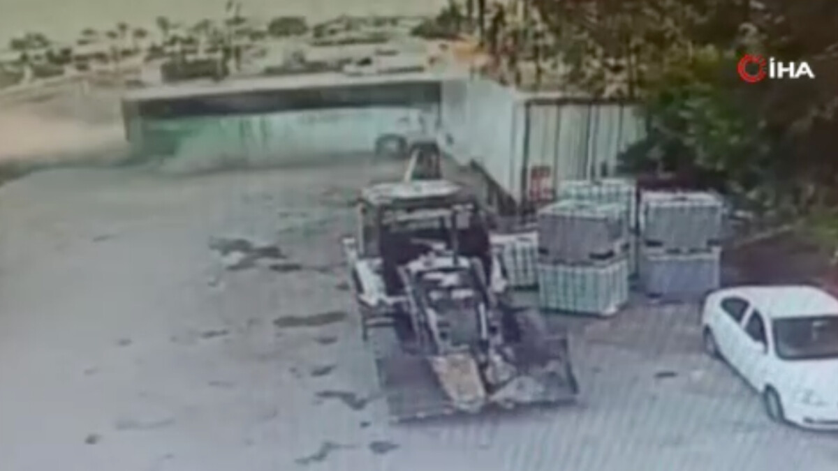 Mersin’de 2 kişinin öldüğü, otobüs kazası kamerada