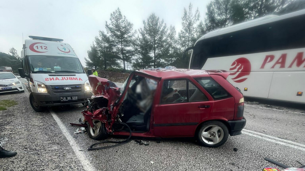 Muğla’da yolcu otobüsüyle çarpışan otomobildeki baba ile kızı öldü