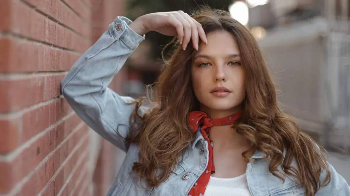 Nilsu Berfin Aktaş’ın iddialı Paris pozları beğeni topladı! ‘Barbie bebek’