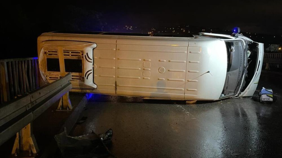 Ordu’da yolcu minibüsü devrildi: 3 kişi yaralandı