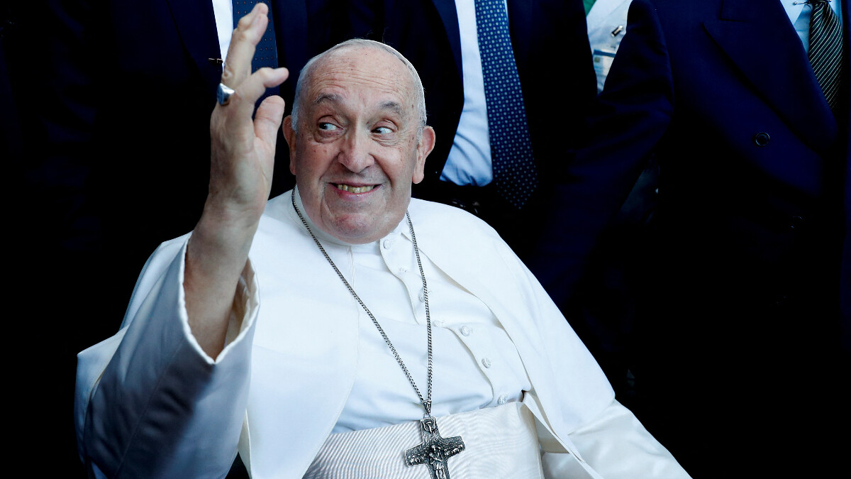 Papa Francis, ameliyattan 9 gün sonra taburcu oldu