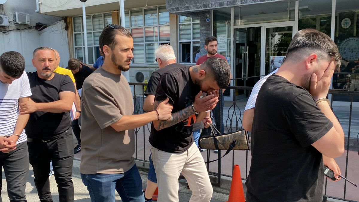 Samsun’da yabancı uyruklu 2 kişi satın alacağız vaadiyle arabayı çaldı