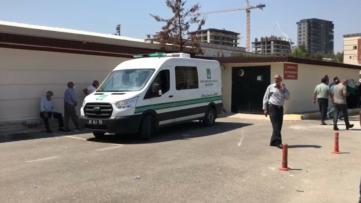 Şanlıurfa’da halk otobüsünün çarptığı vatandaş kurtarılamadı