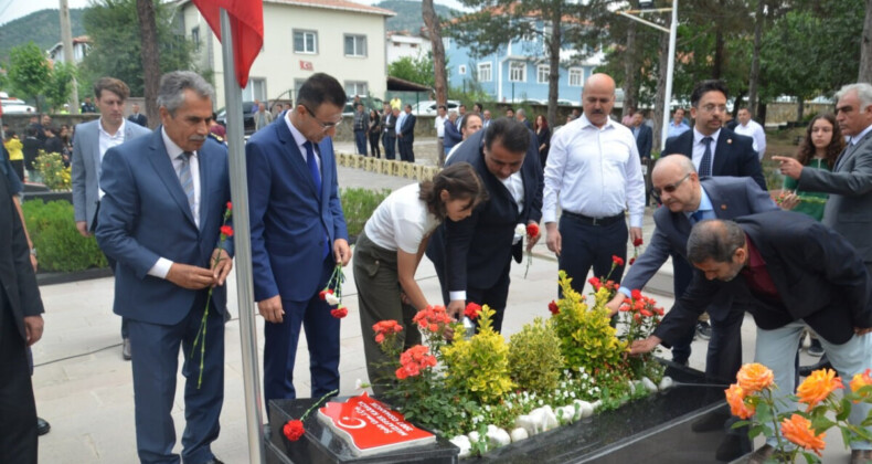 Şehit öğretmen Aybüke Yalçın mezarı başında anıldı