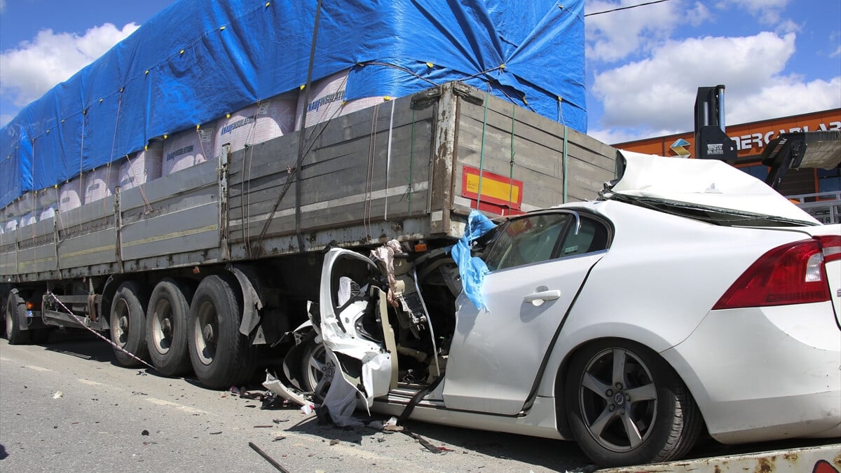 Uşak’ta ölümle biten feci kazanın görüntüsü