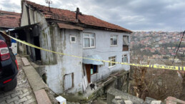 Zonguldak’ta çocuğunun kendisinden olduğuna inanmayan adam eşini yaraladı