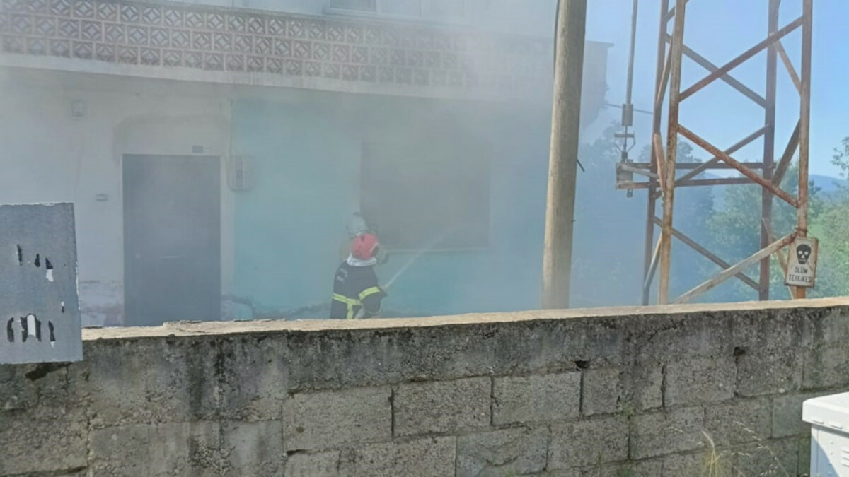 Zonguldak’ta ocakta unutulan yemek mutfağı kül etti