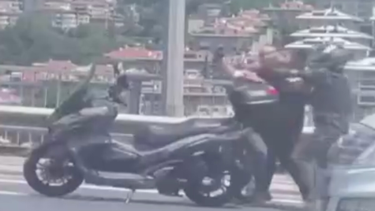 15 Temmuz Şehitler Köprüsü’ndeki silahlı kavga kamerada