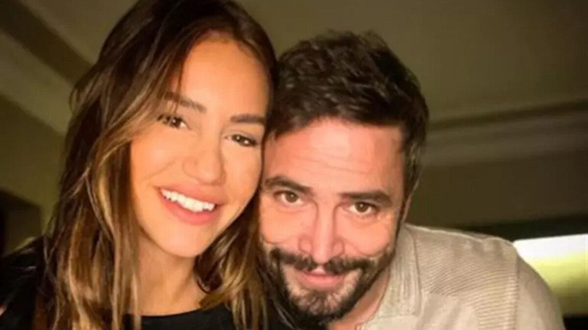 Ahmet Kural’ın eşi pozlarıyla sosyal medyayı salladı! “Avukat mı manken mi”