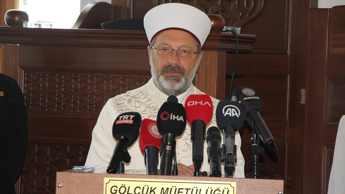 Ali Erbaş: Allah’ın kitabını öğrencilerinizin öğrenmeleri için teşvik edin