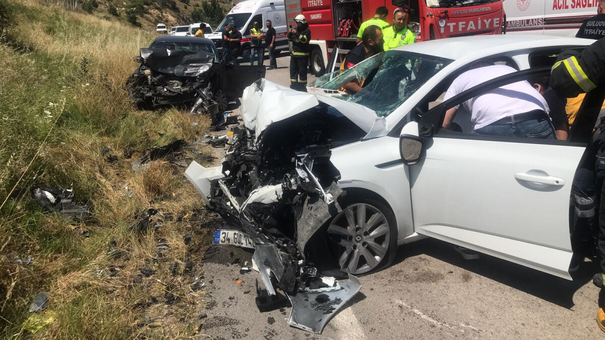 Amasya’da cenazeye giderken kaza yaptılar: 1 ölü 5 yaralı
