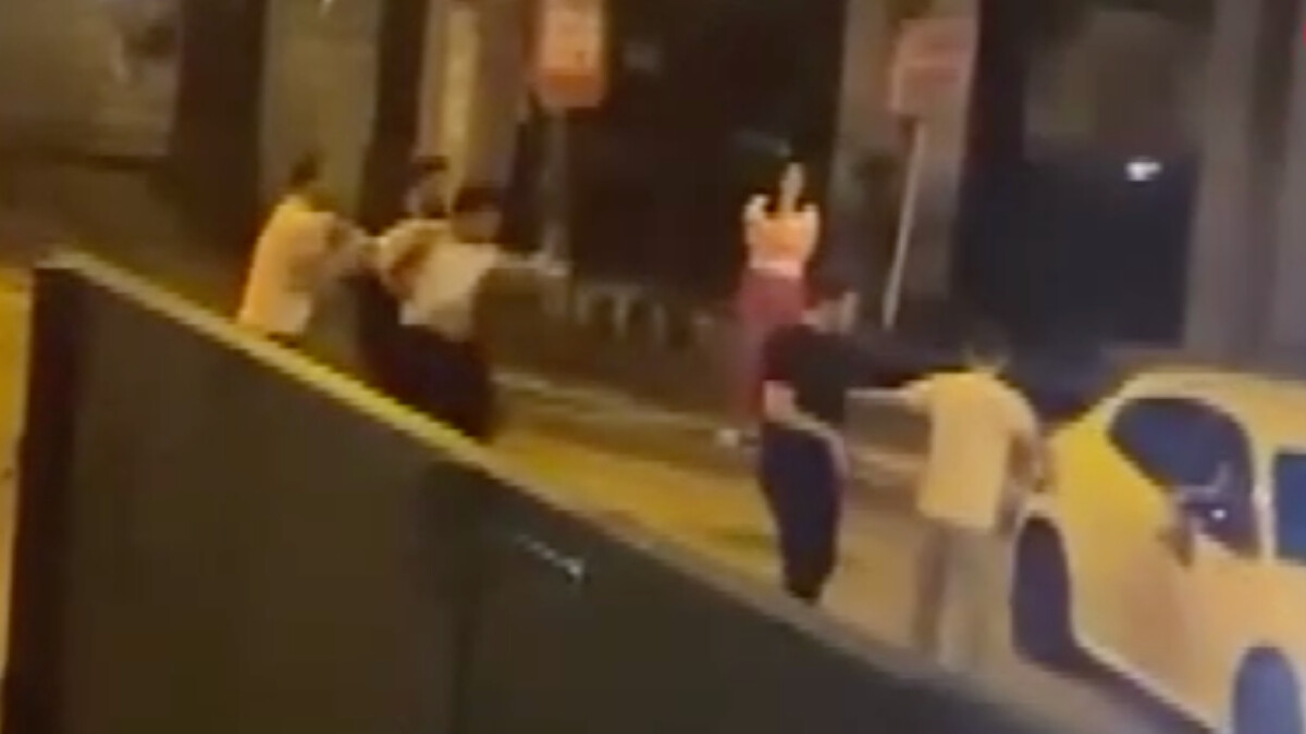 Ankara’da iki grubun tekme tokat kavgası kamerada