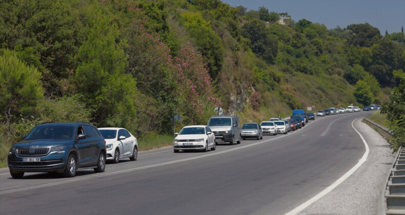 Antalya’da bayram tatili süresince 21 bin 870 bin sürücü denetlendi