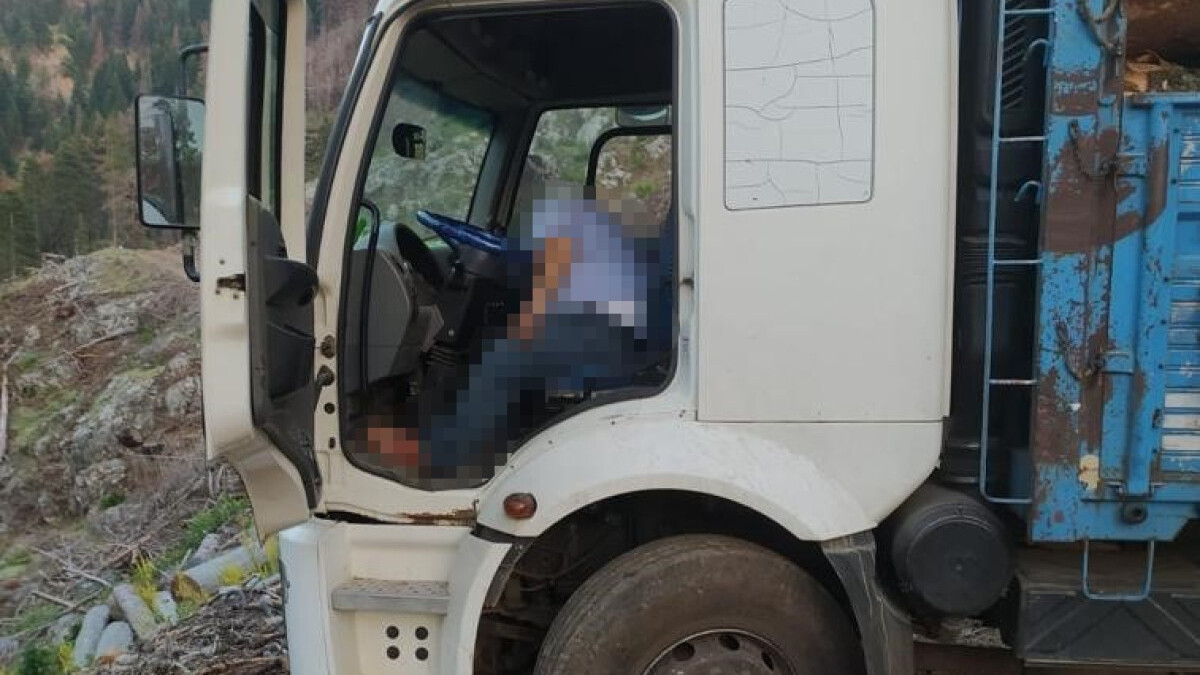 Antalya’da kamyon sürücüsü direksiyon başında ölü bulundu