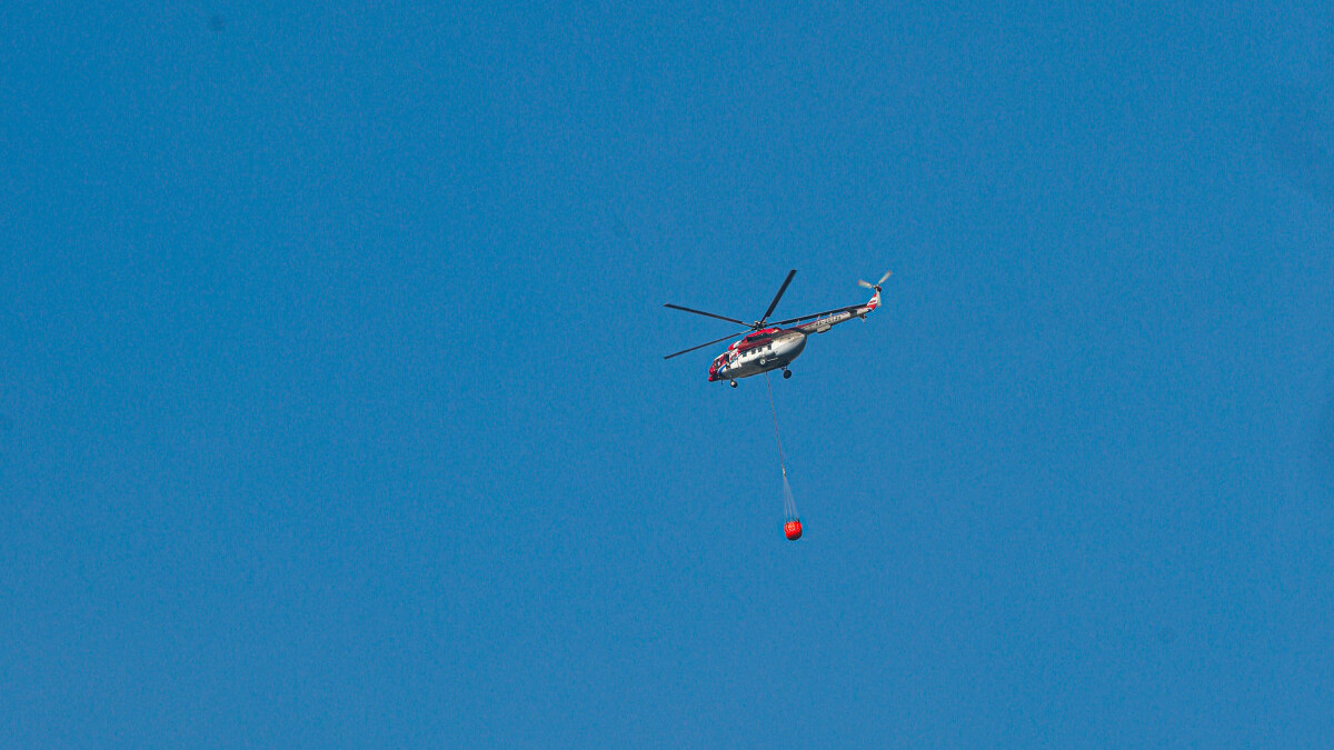 Antalya’da yangın söndüren pilotlara sahilden mesaj