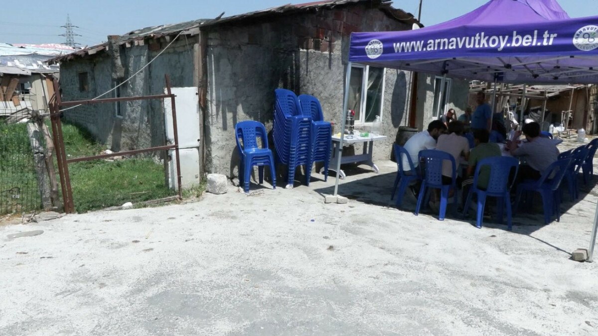 Arnavutköy’de çatışmanın arasında kalan genç adam kurtarılamaadı