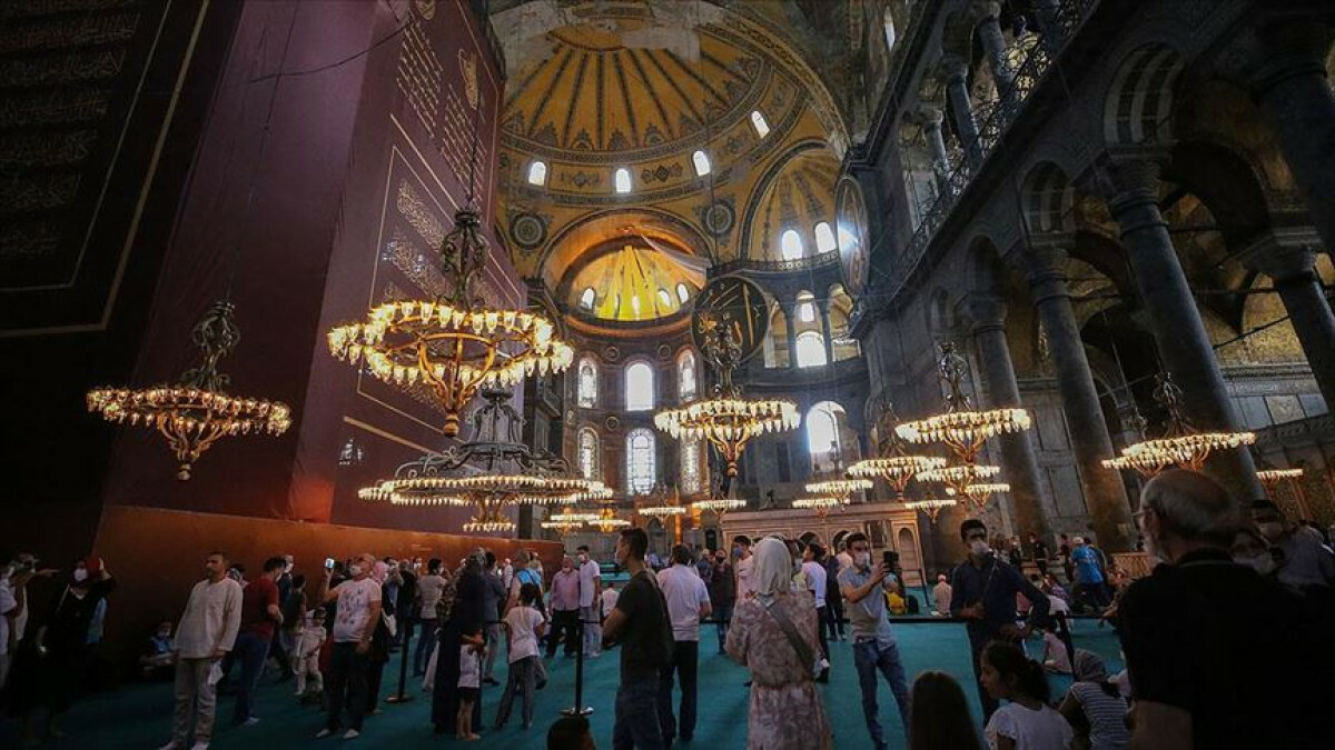 Ayasofya 3 yılda yaklaşık 21 milyon ziyaretçiyi ağırladı