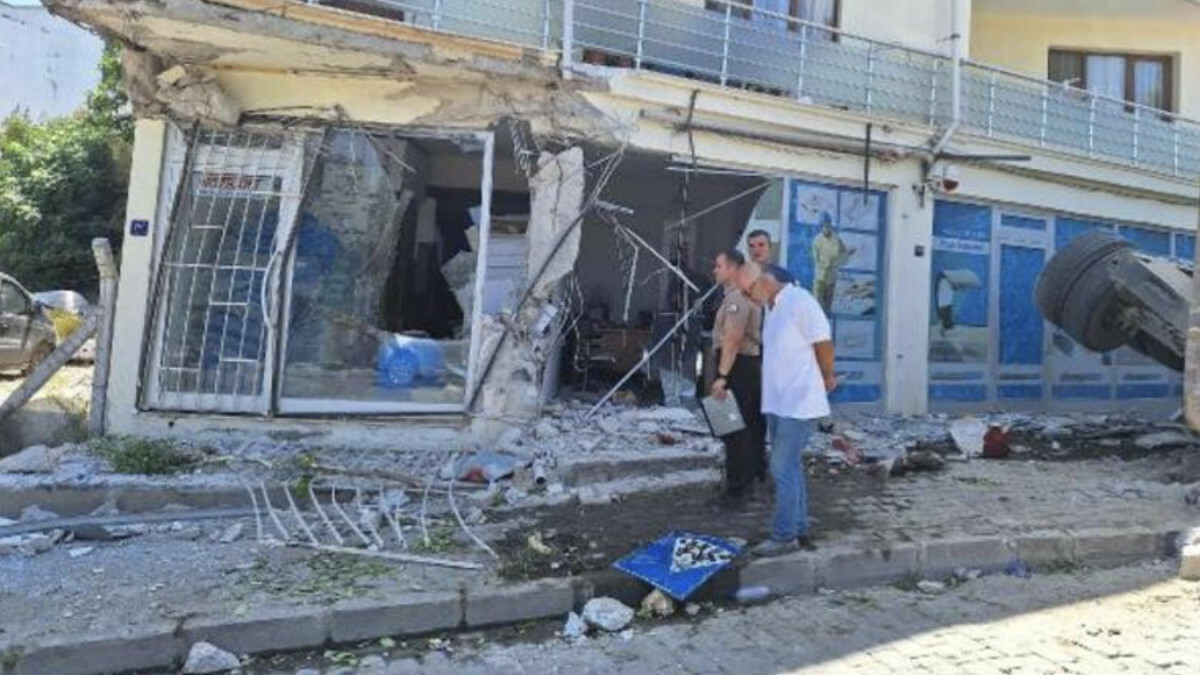 Aydın’da freni boşalan kamyon ortalığı savaş alanına çevirdi: 9 yaralı