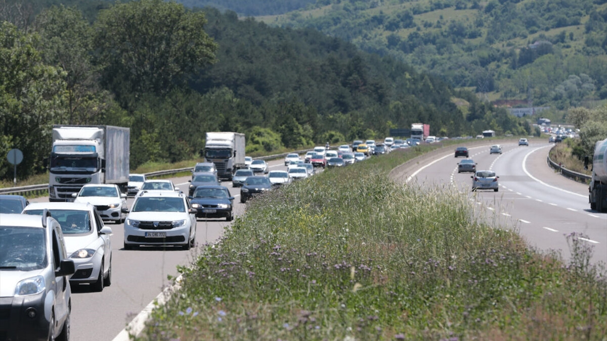 Bayram tatili süresince Bolu Dağı Tüneli’nden 1 milyonu aşkın araç geçti
