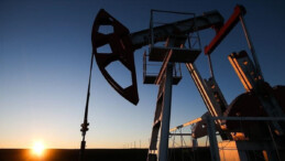 Brent petrol yeni haftaya 77,97 dolardan başladı