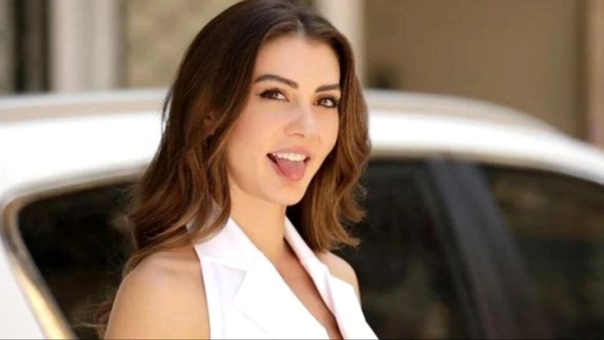 Burcu Özberk’ten internete özel cesur kareler! Dans etti, hayran bıraktı: Yapıyorsun bu sporu