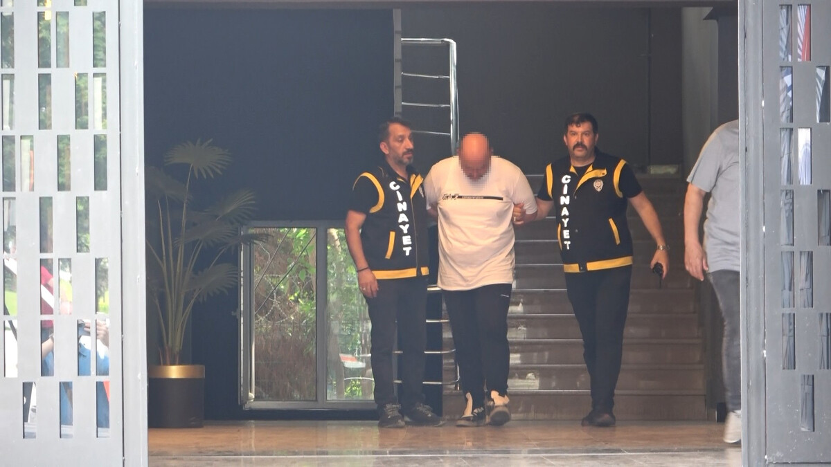 Bursa’da patronunun boğazını keserek öldürdü: Baskı yapıyordu