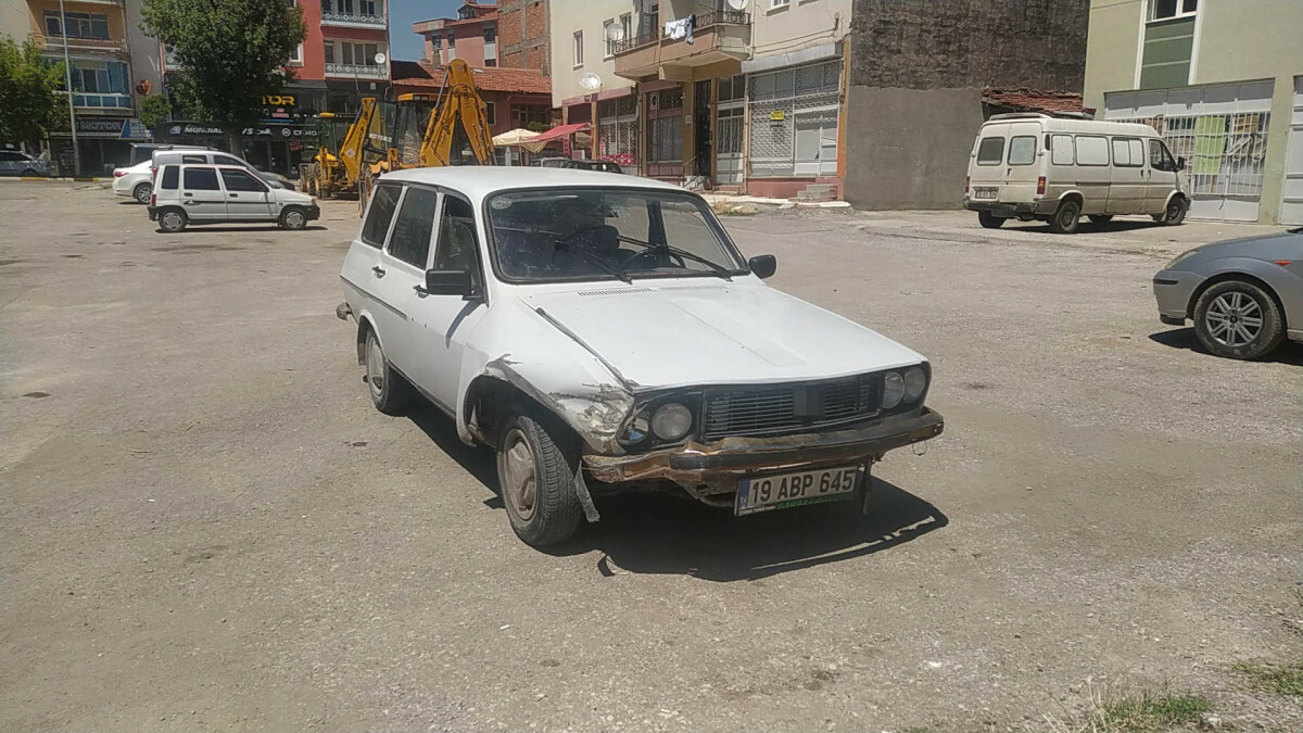 Çorum’da çalınan oto kazalı şekilde çalındığı yere geri getirildi