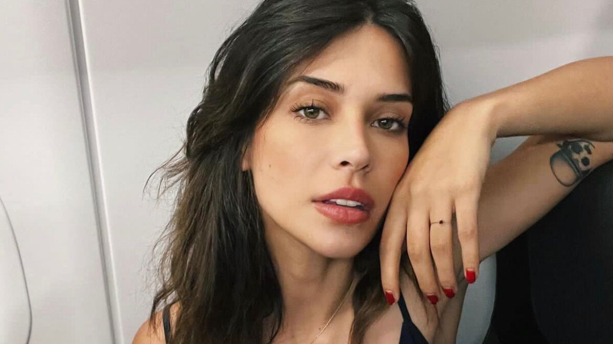 Devrim Özkan tişörtünün altına bir şey giymedi! Görenlerin nutku tutuldu “Yaktın bizi”