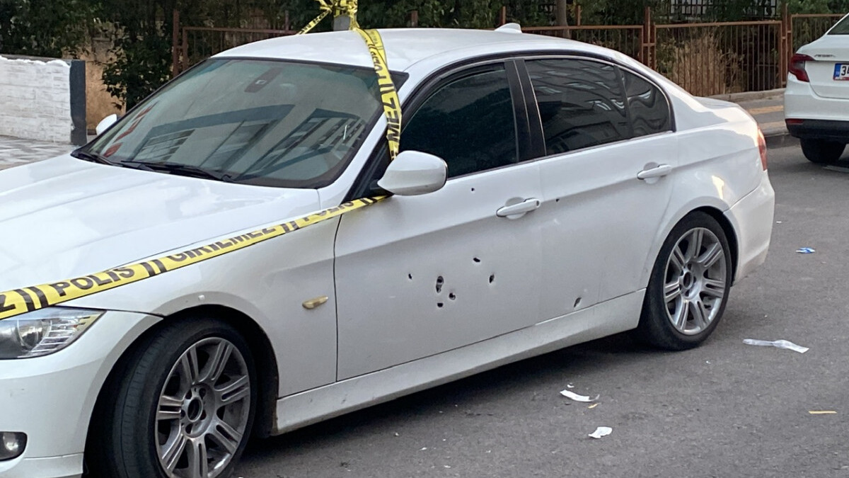 Diyarbakır’da bir kişi husumetlilerinin silahlı saldırısına uğradı