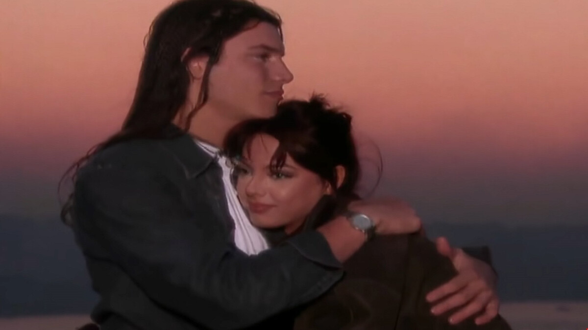 Ebru Gündeş’in klibinde oynamış, aşık olmuştu! O isim yıllar sonra ortaya çıktı: “Ebru neler kaçırmış”