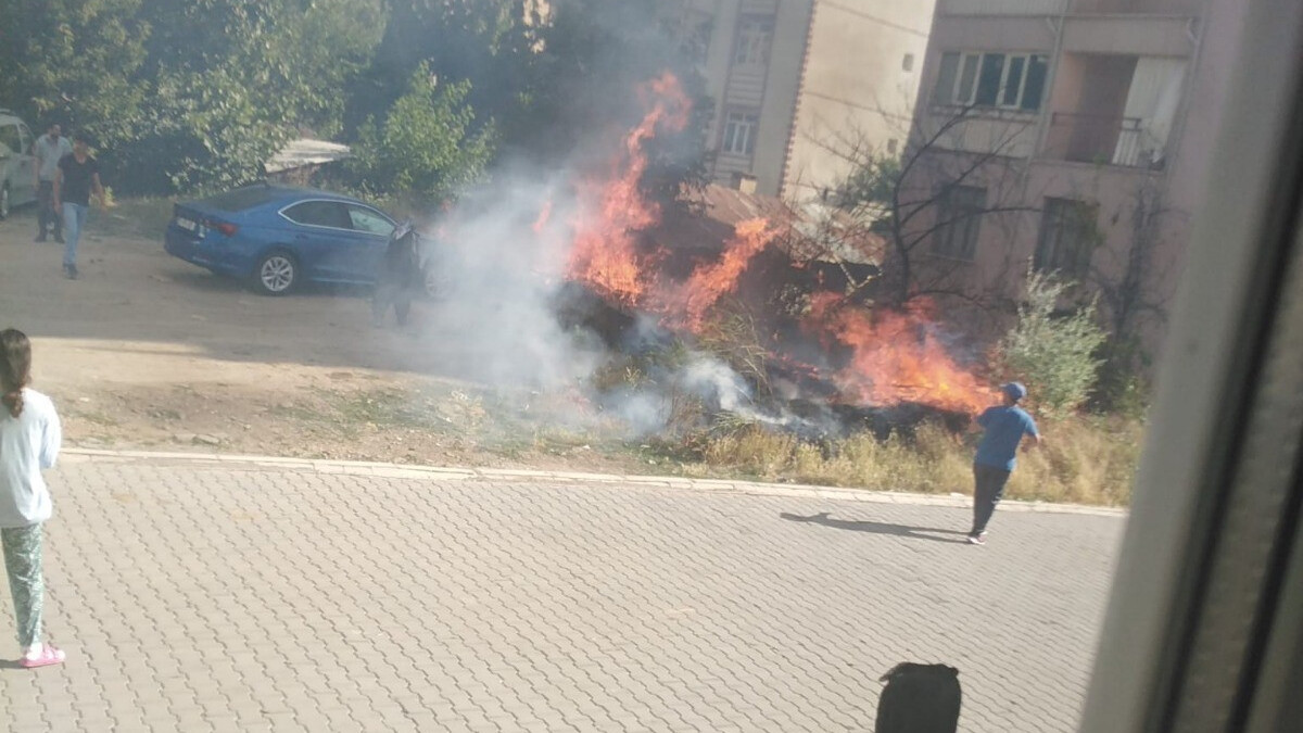 Elazığ’da yangın paniği: Ekipler müdahale etti