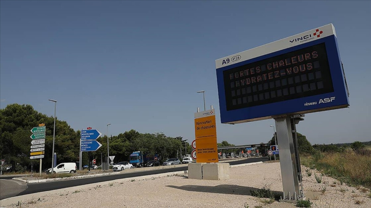 Fransa’da aşırı sıcaklar: Bouches-du-Rhone’da yangın riski nedeniyle kırmızı alarm verildi